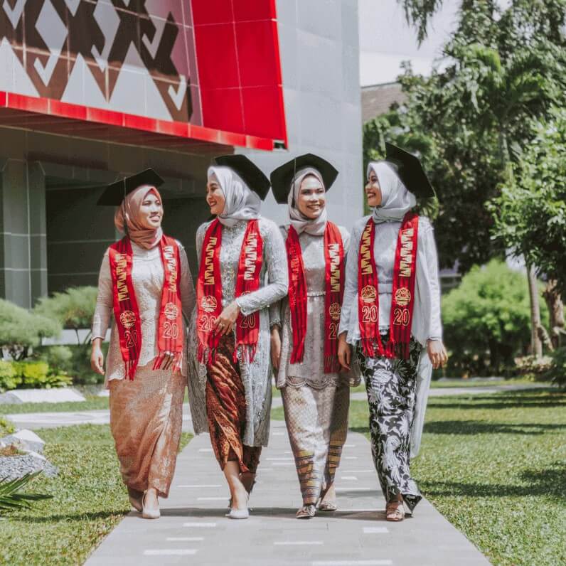 Indonesian Student Talks About Her Experience Studying In Malaysia