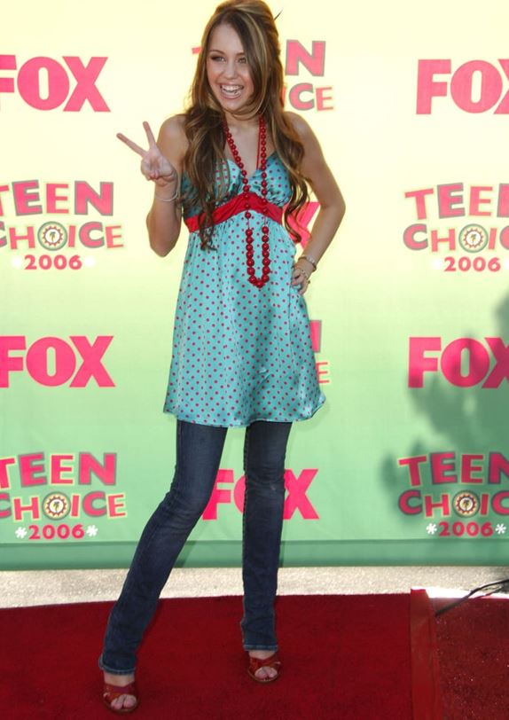 Miley Cyrus in 2000's clothing.